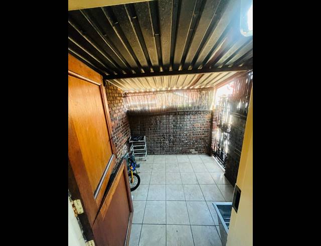 3 BEDROOM SIMPLEX FOR SALE IN BIRCHLEIGH